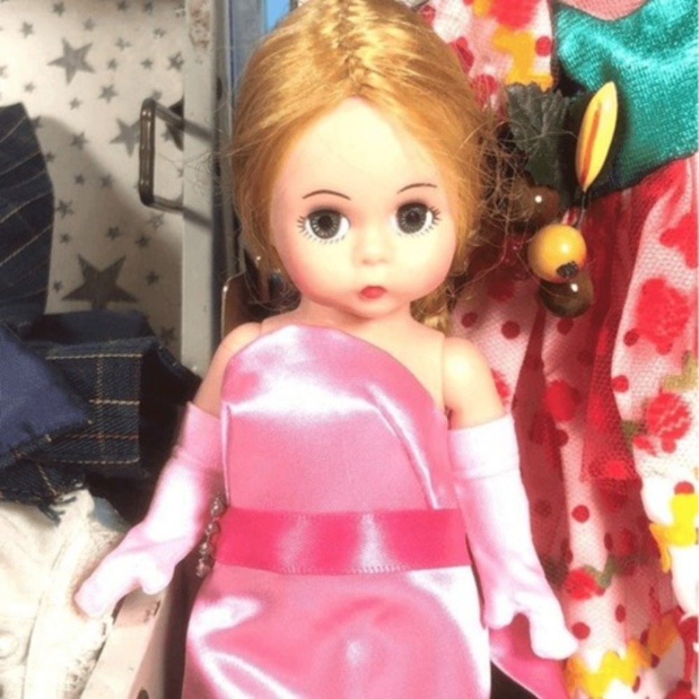 Madame Alexander Wendy Takes Hollywood Trunk Set Doll 3 Outfits Props 8"